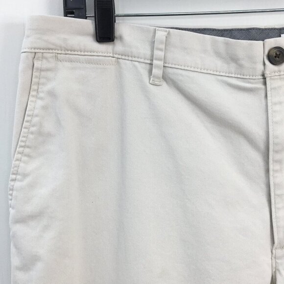 Eddie Bauer/Amazon Essentials Mens Dress Pants Bundle Size 42x28 EXCELLENT - Picture 3 of 13